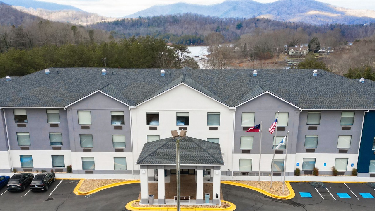 Photo of Buildings in Hiawassee