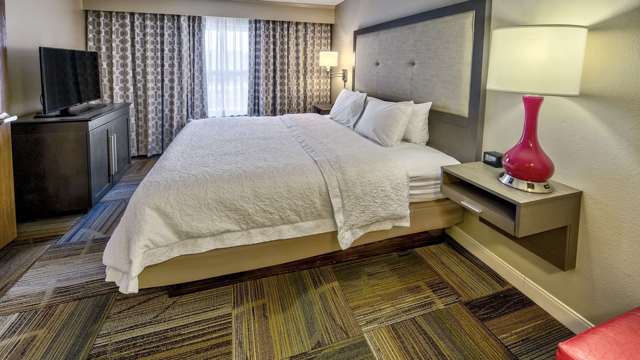 Photo of Bedroom in Wolfchase