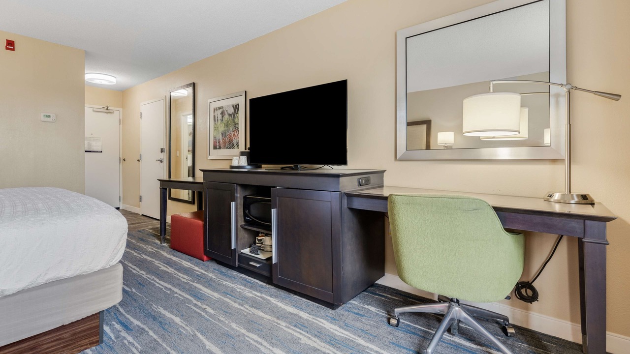 Photo of Bedroom in Wolfchase