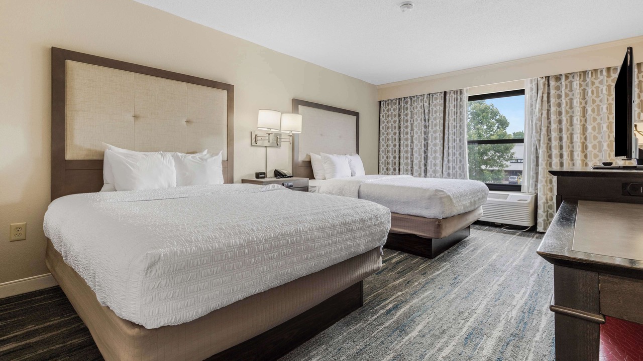 Photo of Bedroom in Wolfchase