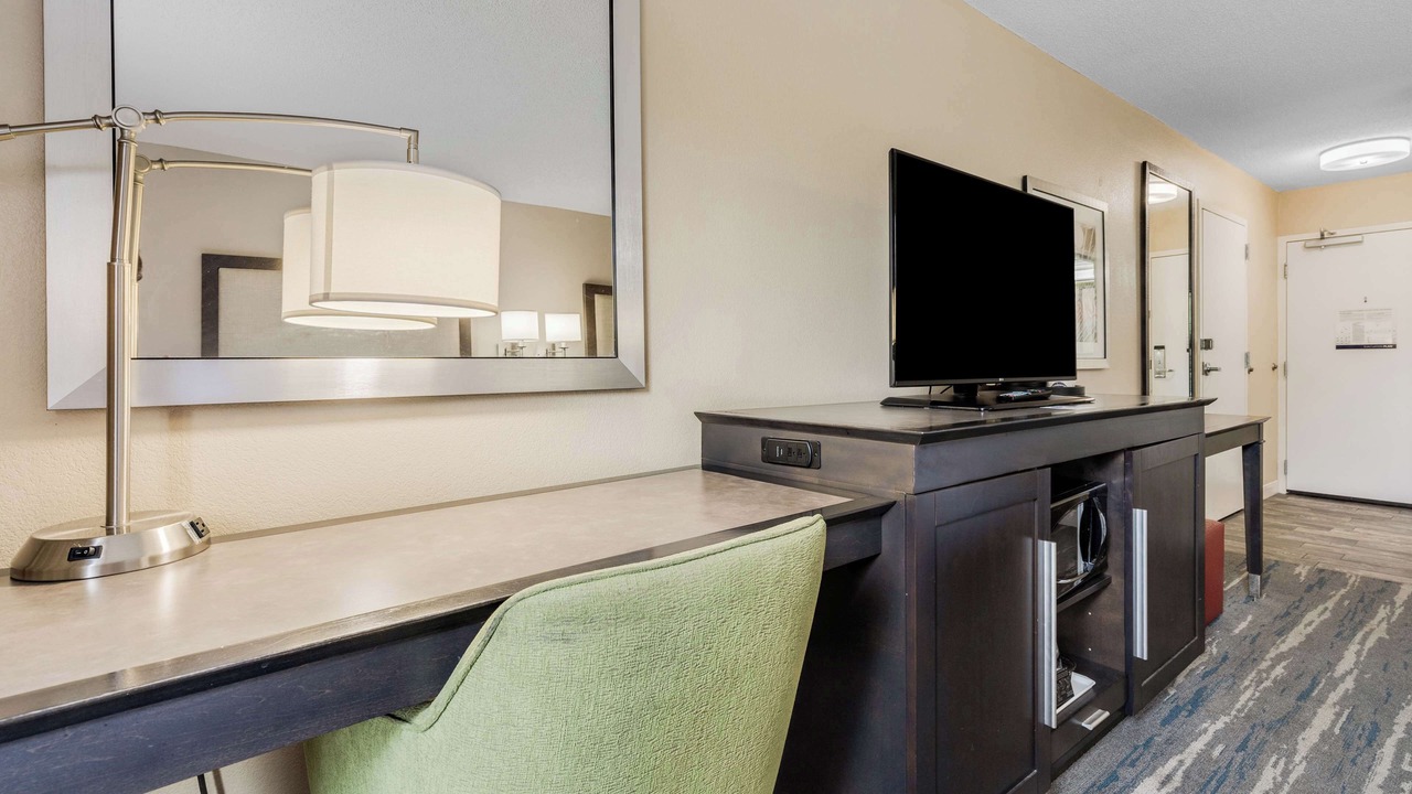 Photo of Bedroom in Wolfchase