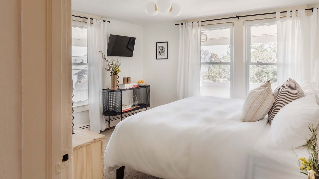 Photo of Bedroom in Avon