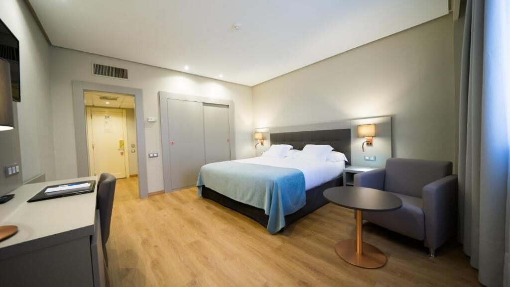 Photo of Bedroom in Logrono City Centre
