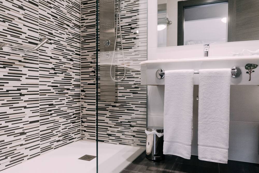 Photo of Bathroom in Urbanizacion El Montico