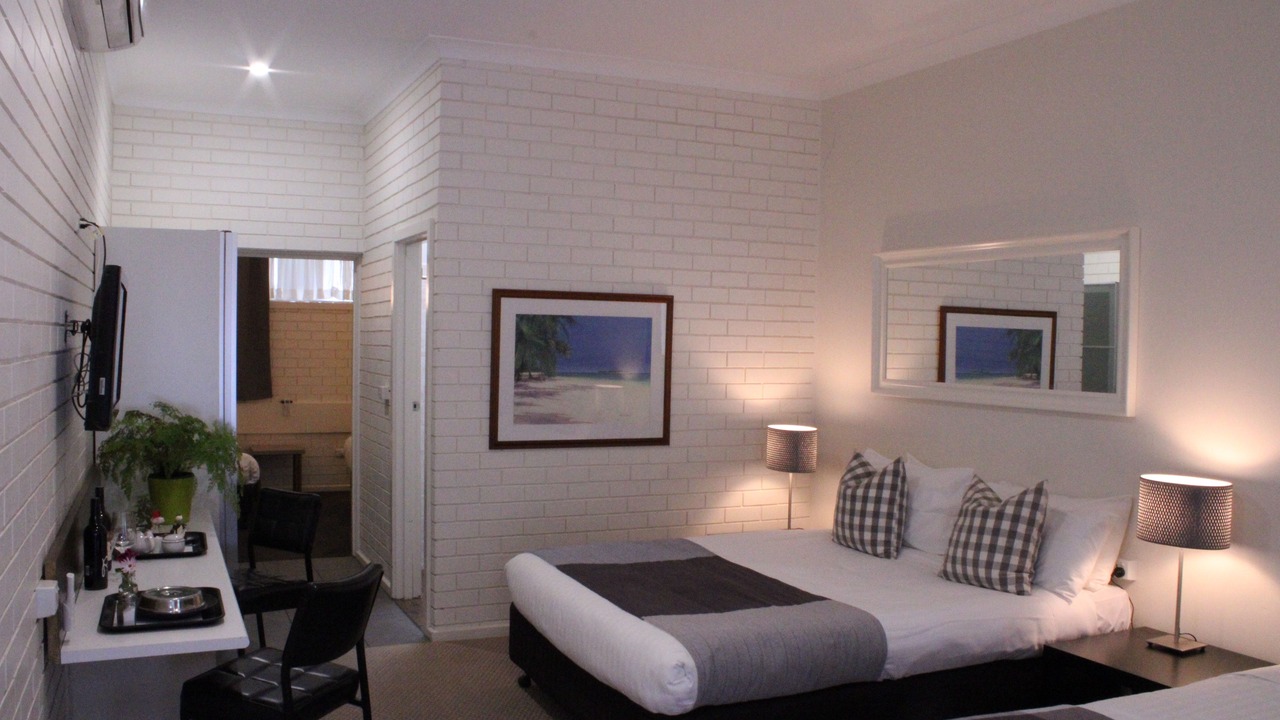 Photo of Others in Foster