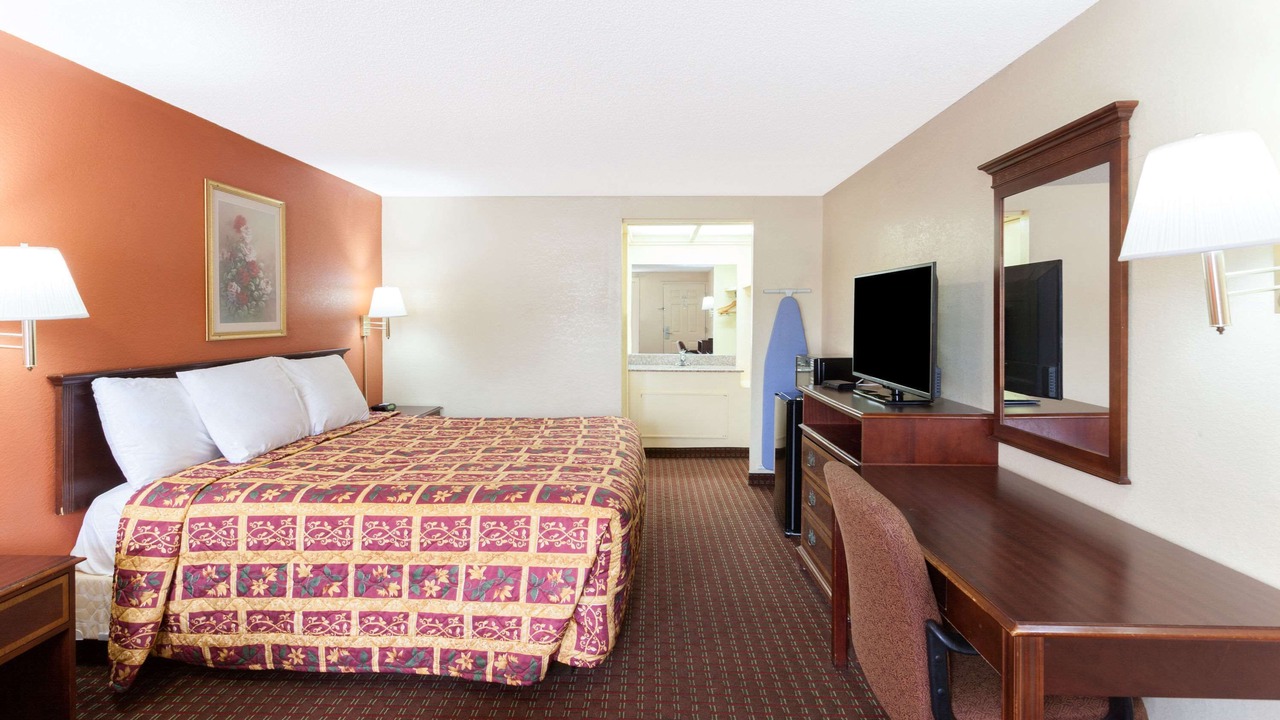 Photo of Bedroom in Tucker