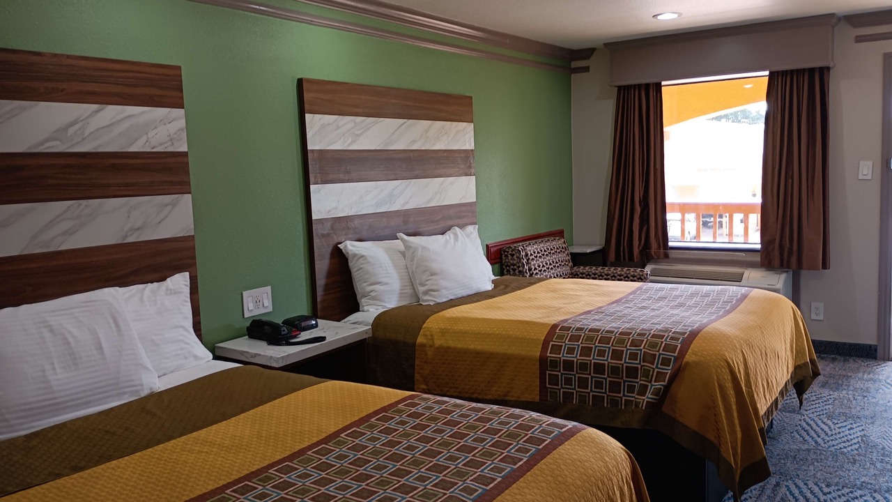 Photo of Bedroom in Alvin