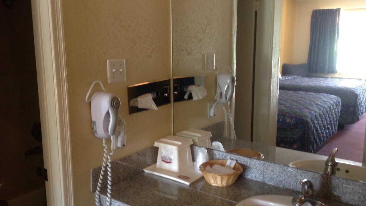 Photo of Livingroom in Wharton
