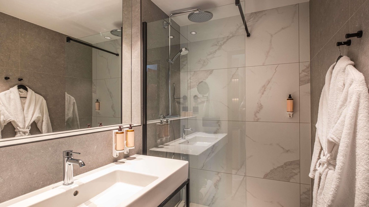 Photo of Bedroom in Miroir - Batignolles