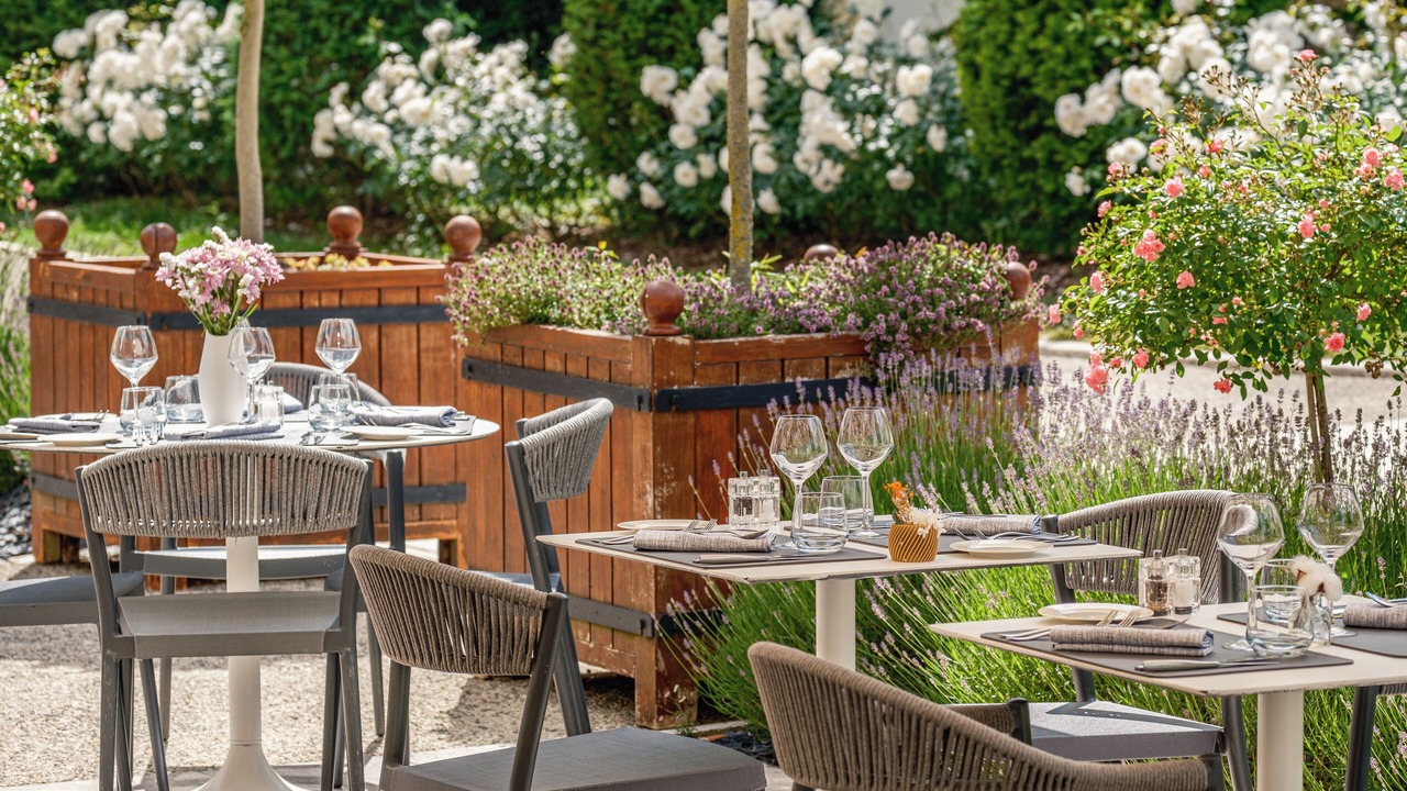 Photo of Outdoor in Tours