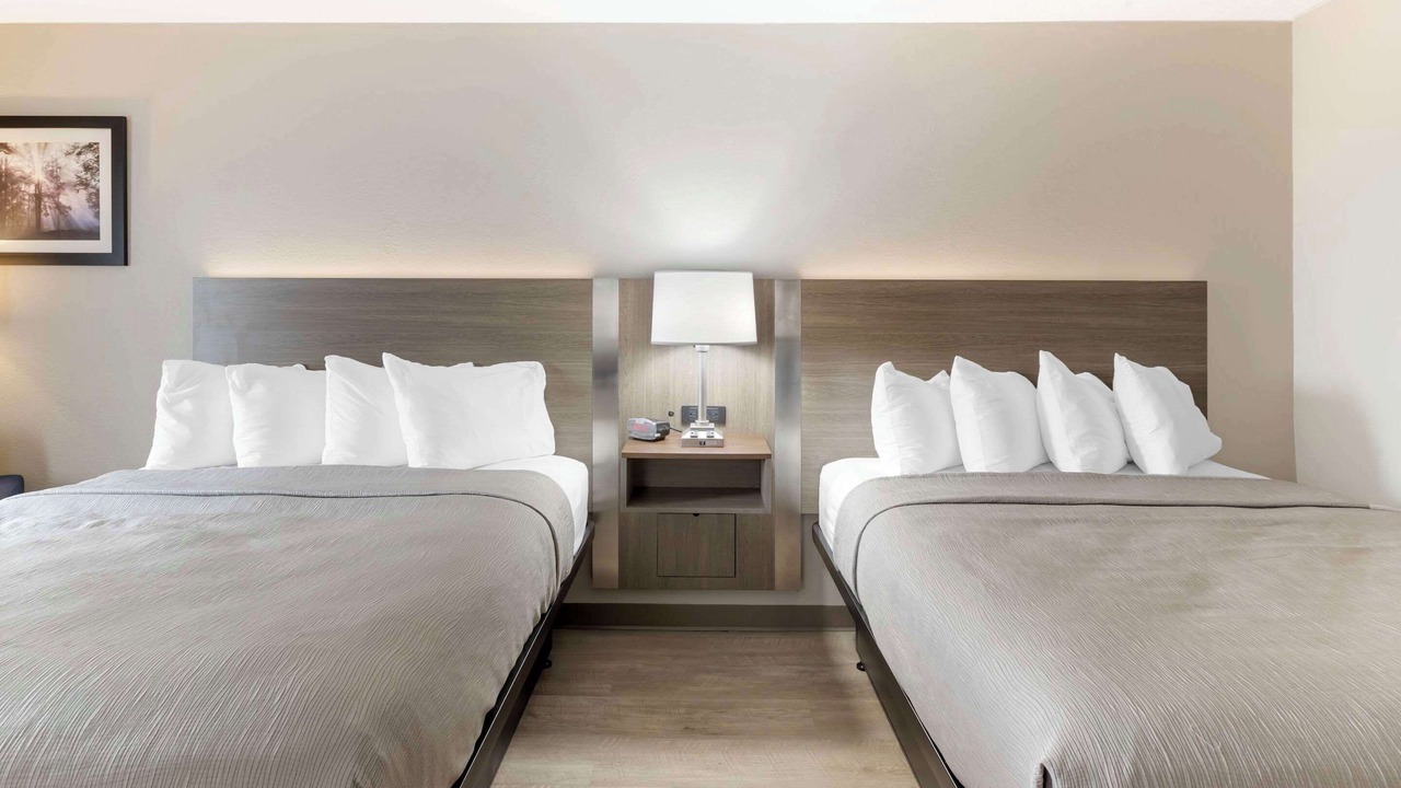 Photo of Bedroom in Newton