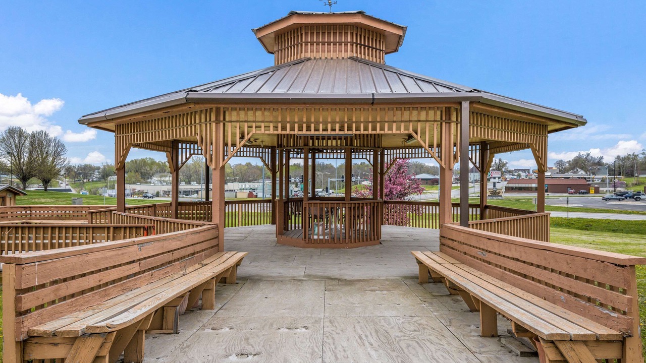 Photo of Buildings in Cameron