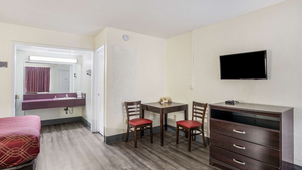 Photo of Bedroom in Cameron