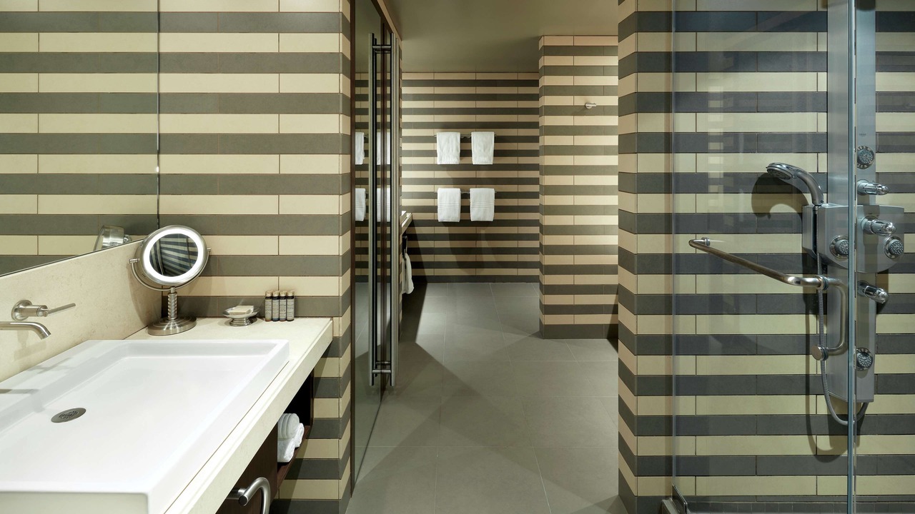 Photo of Bathroom in Quartier des Spectacles