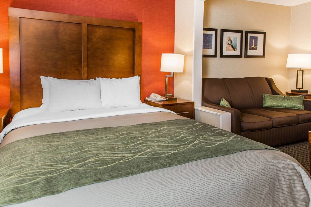 Photo of Bedroom in Neponset - Port Norfolk