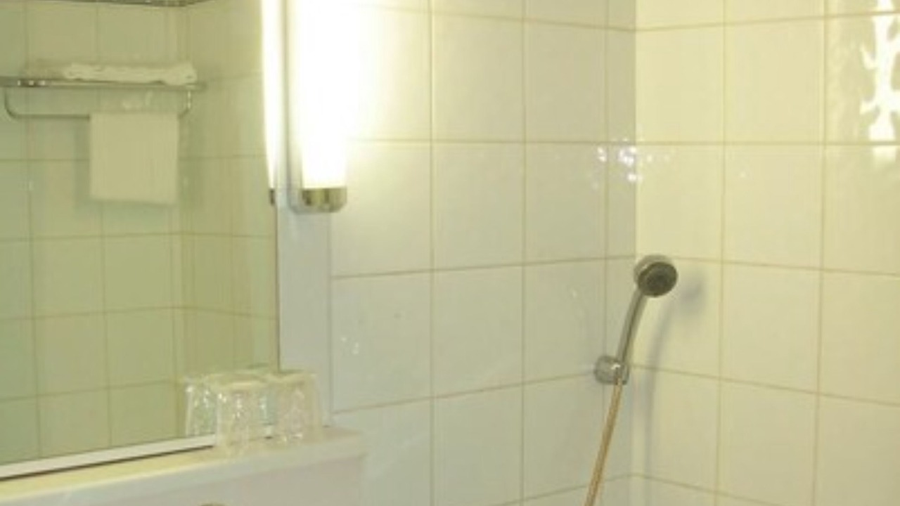 Photo of Bathroom in Eybens