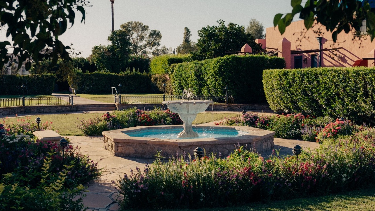 Photo of Outdoor in Blenman-Elm