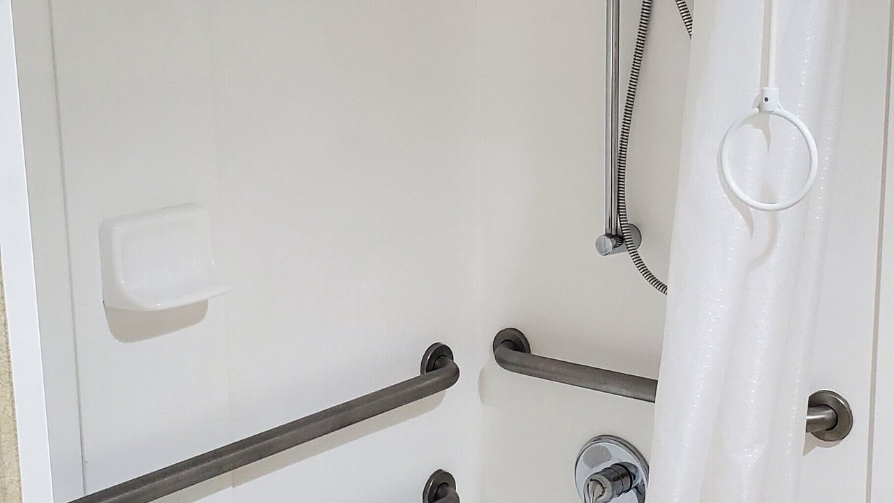 Photo of Bathroom in Miami Gardens