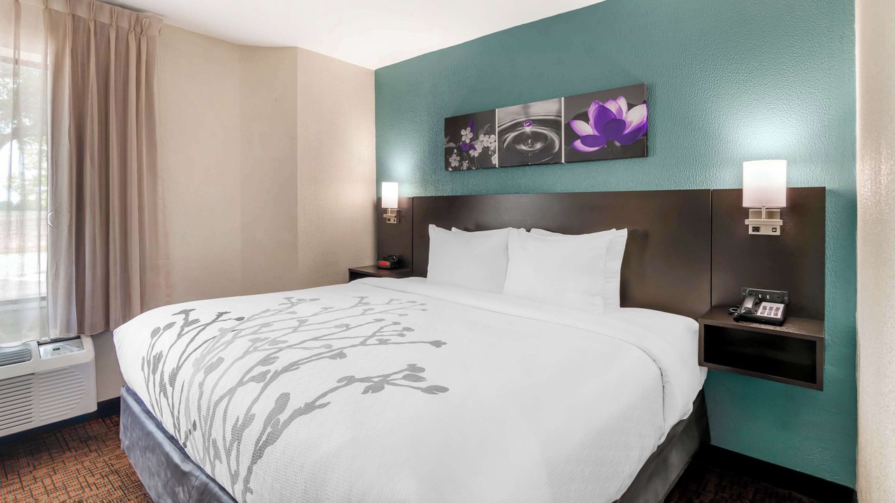 Photo of Bedroom in Olathe