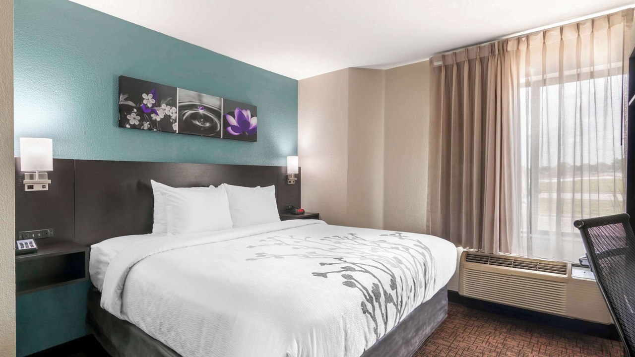 Photo of Bedroom in Olathe