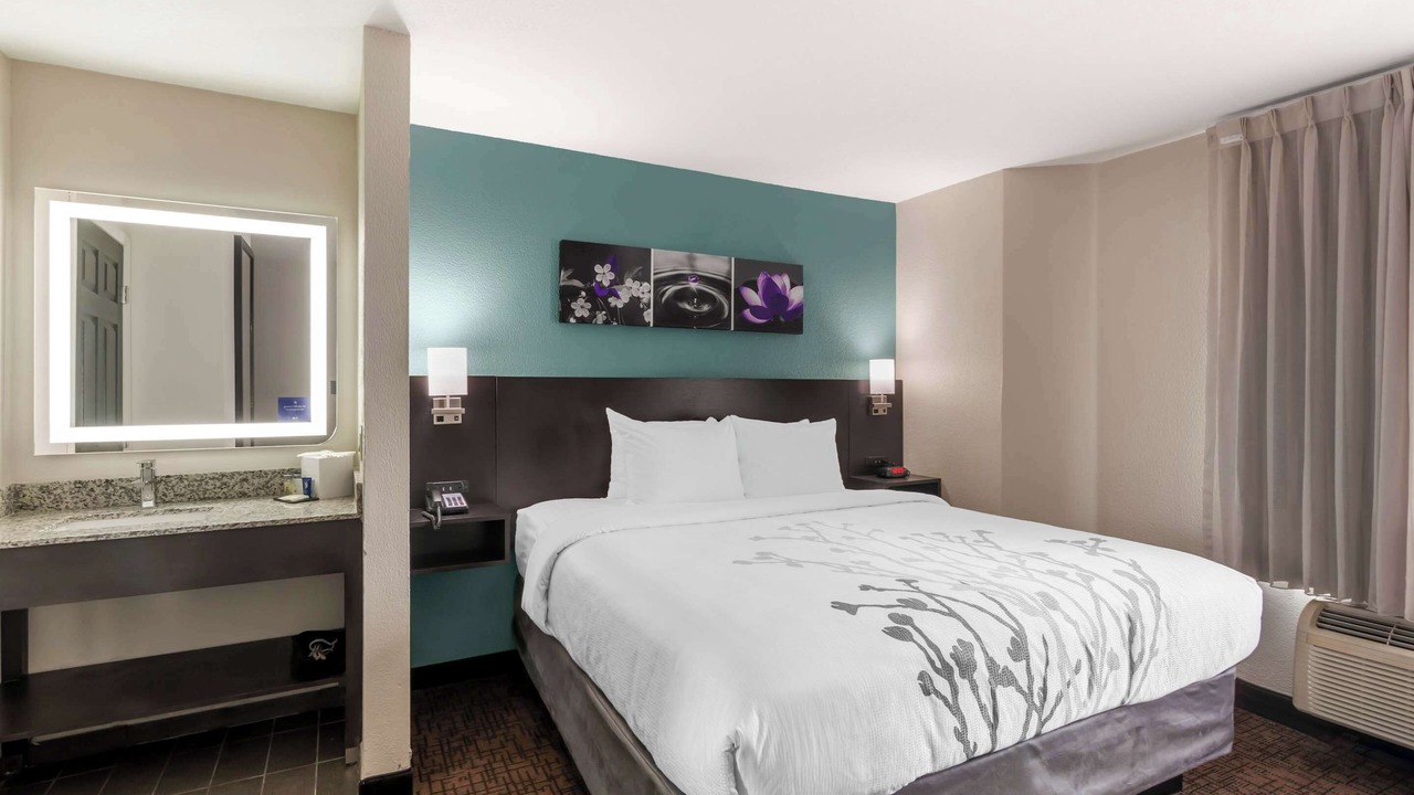 Photo of Bedroom in Olathe