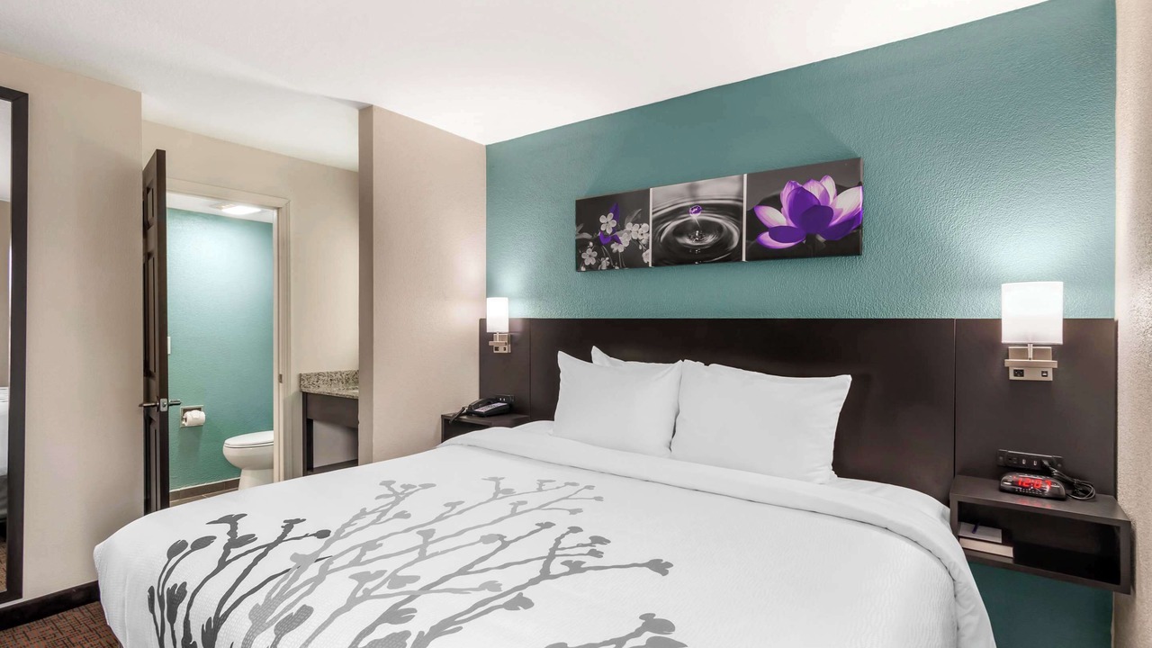 Photo of Bedroom in Olathe