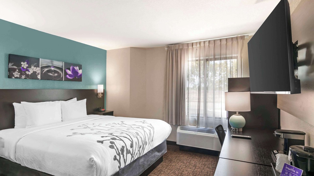 Photo of Bedroom in Olathe