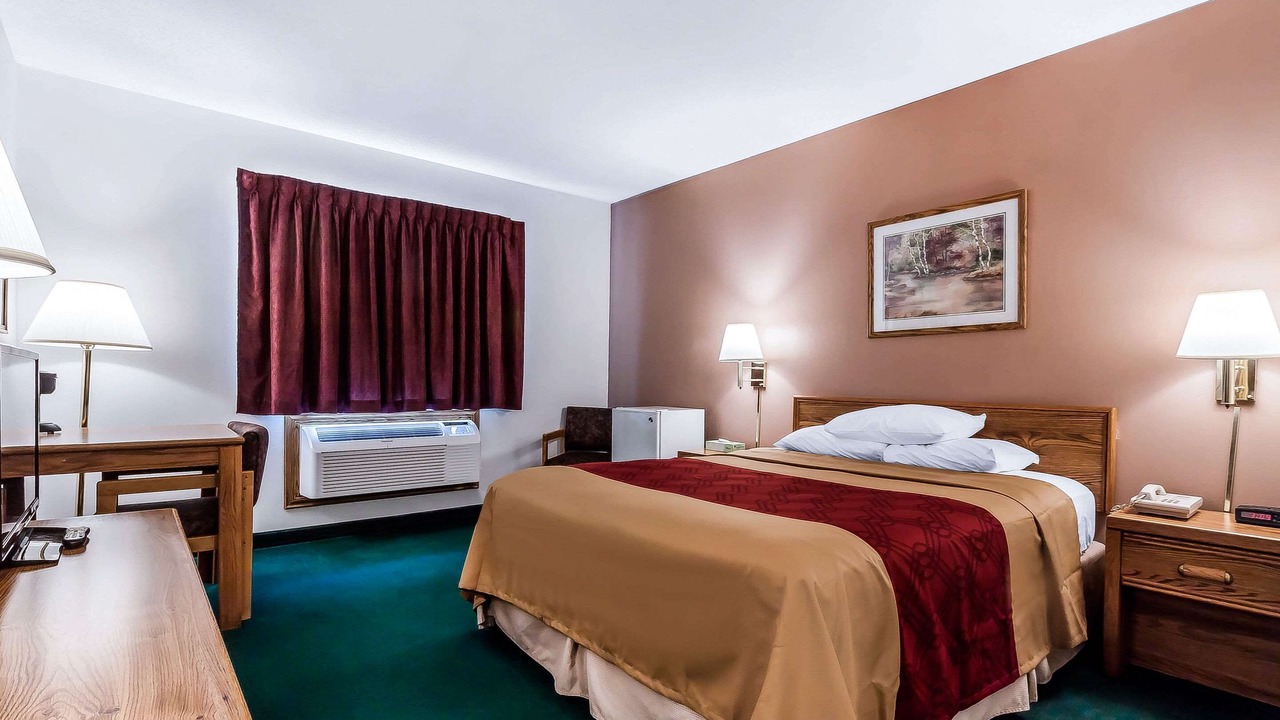 Photo of Bedroom in Holdrege