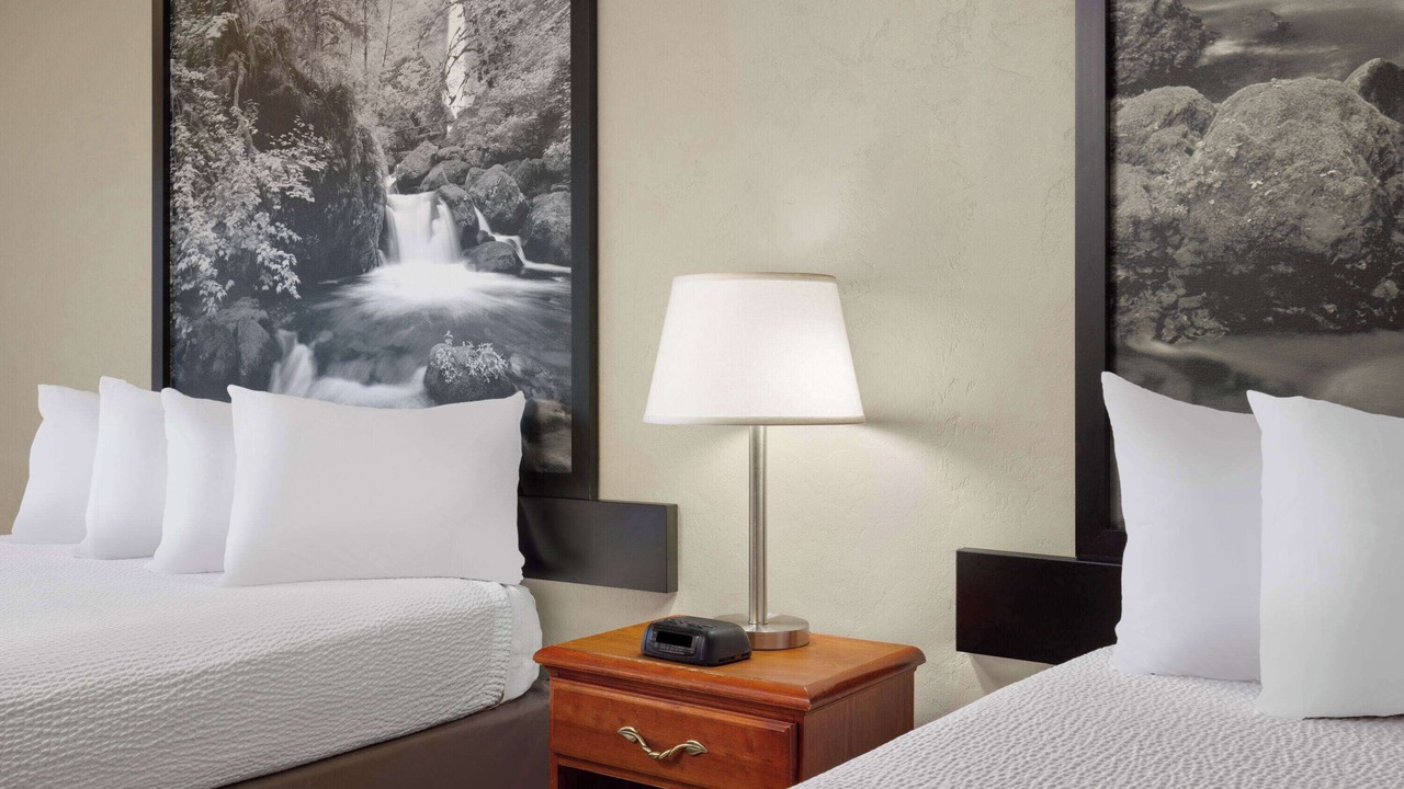 Photo of Bedroom in Roseburg