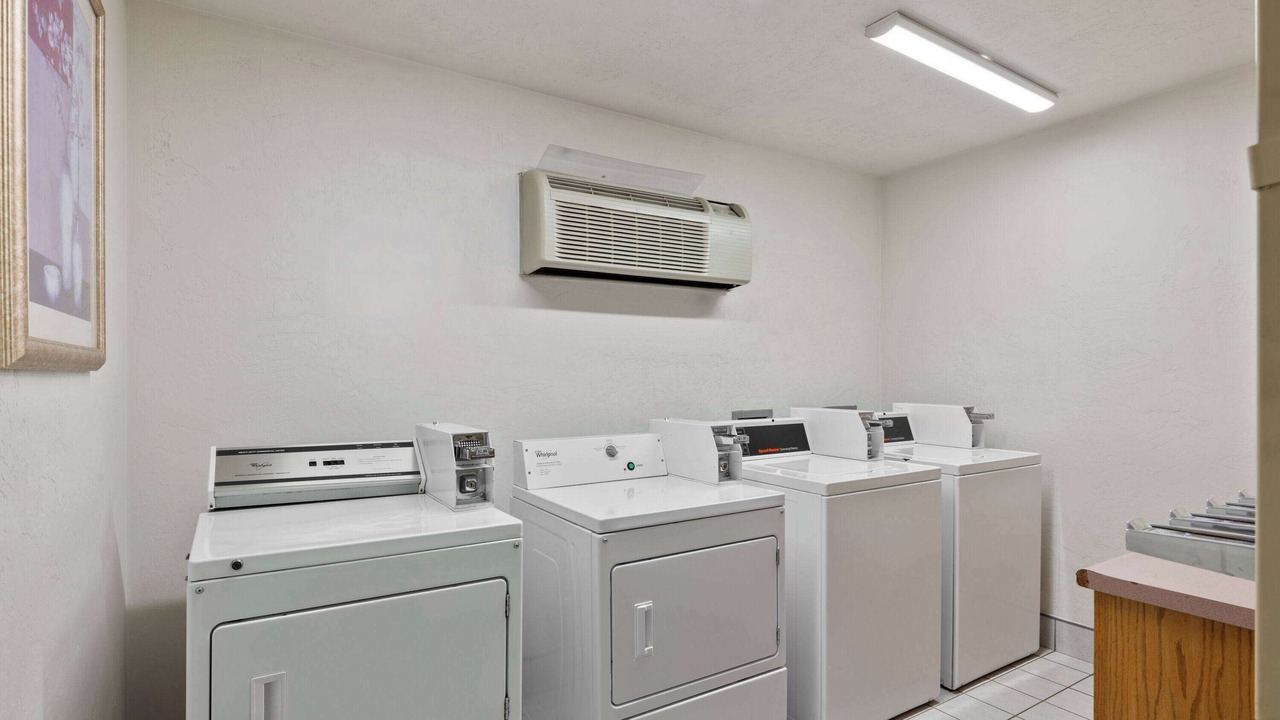 Photo of Bedroom in Roseburg