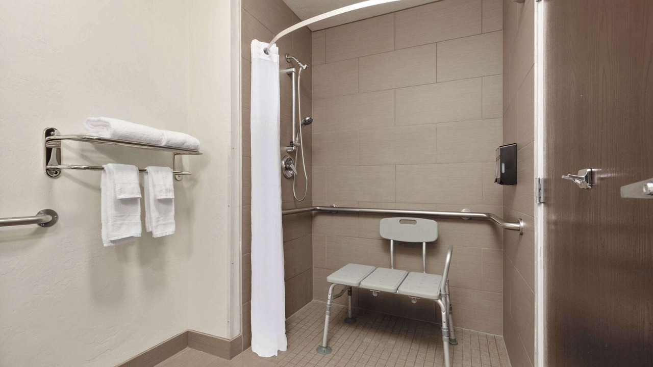 Photo of Bathroom in Roseburg