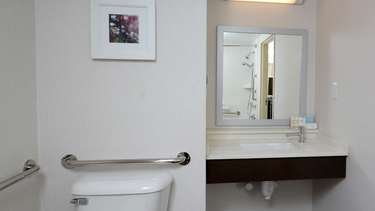 Photo of Bathroom in Roxboro