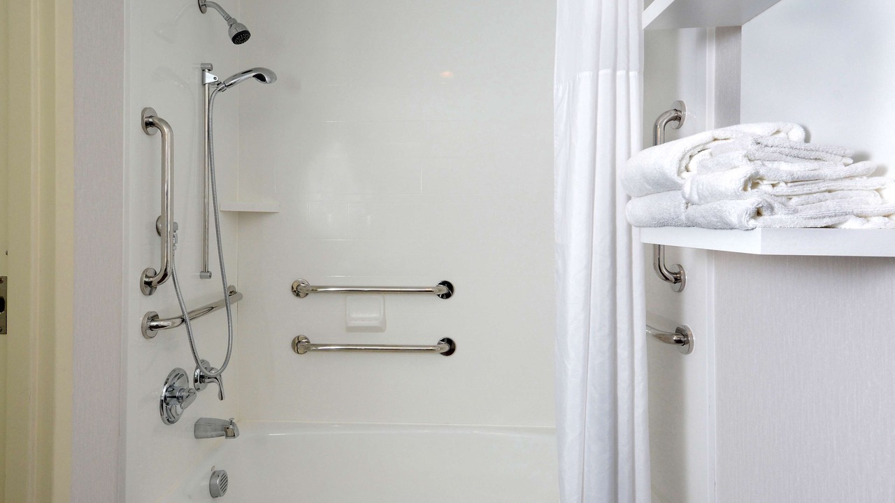 Photo of Bathroom in Roxboro