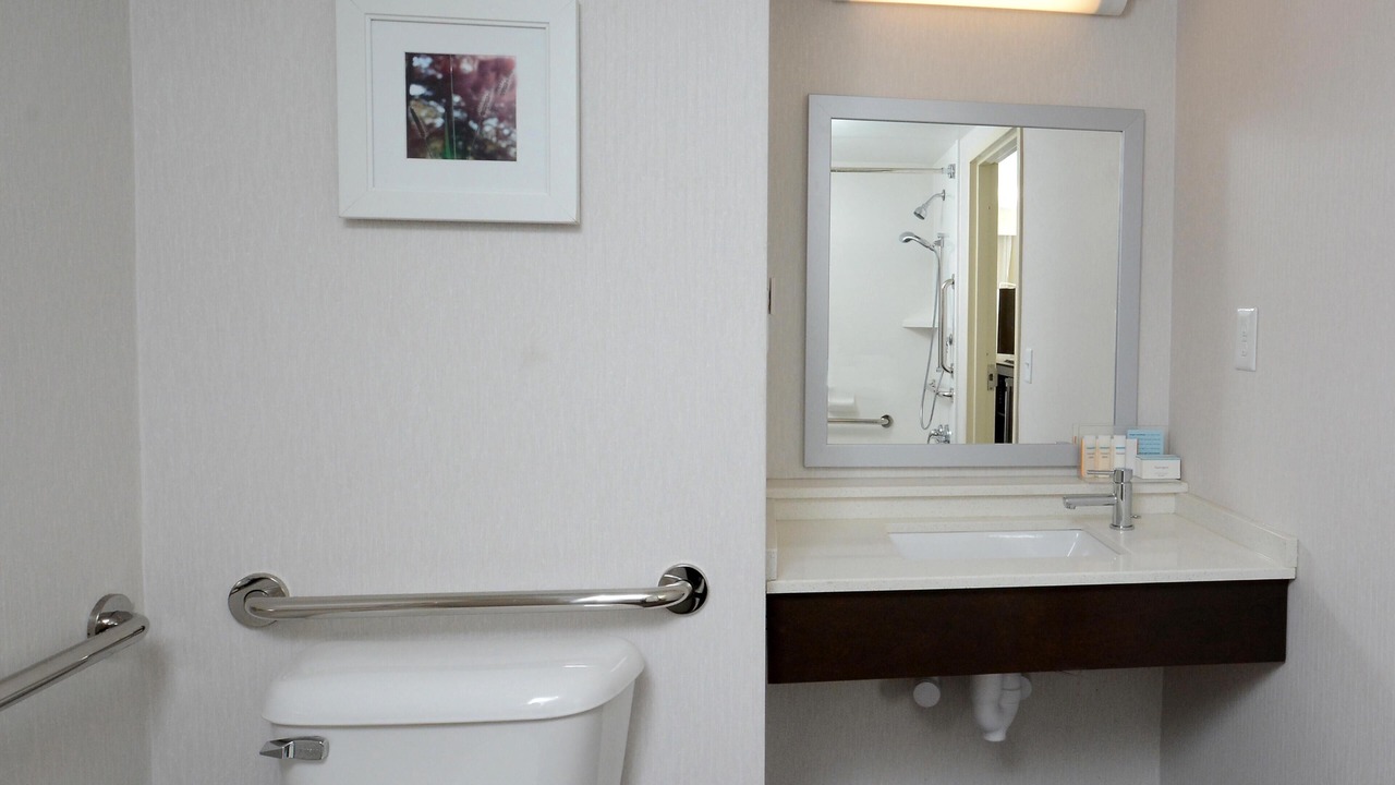 Photo of Bathroom in Roxboro