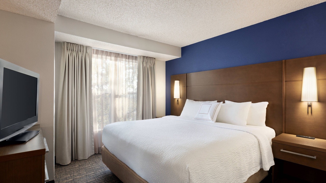 Photo of Bedroom in East Roseville Parkway