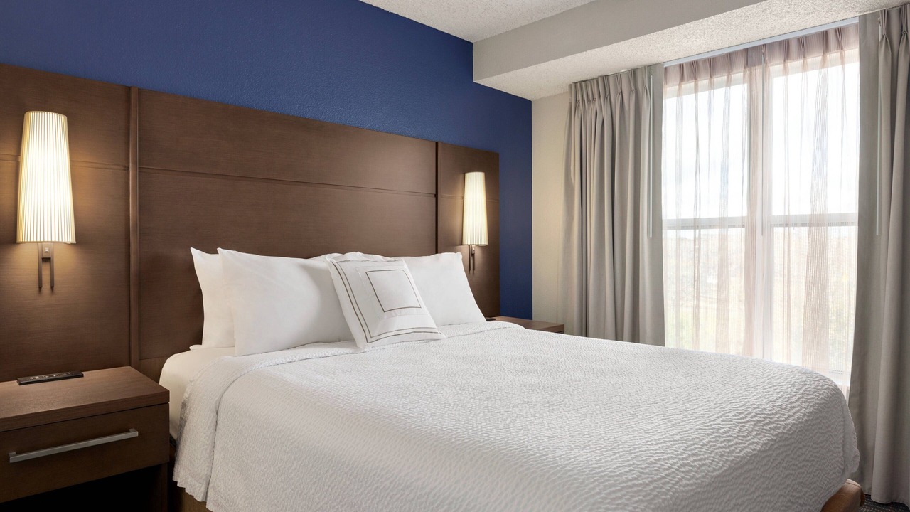Photo of Bedroom in East Roseville Parkway