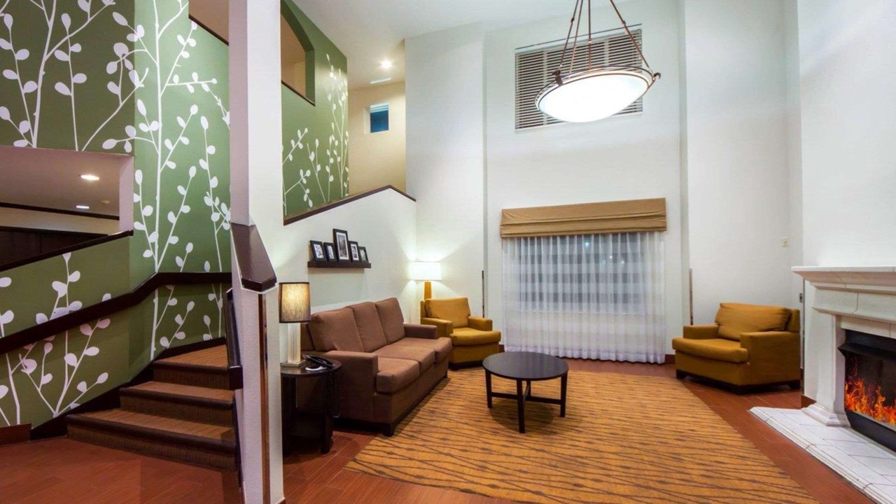 Photo of Livingroom in Edmond