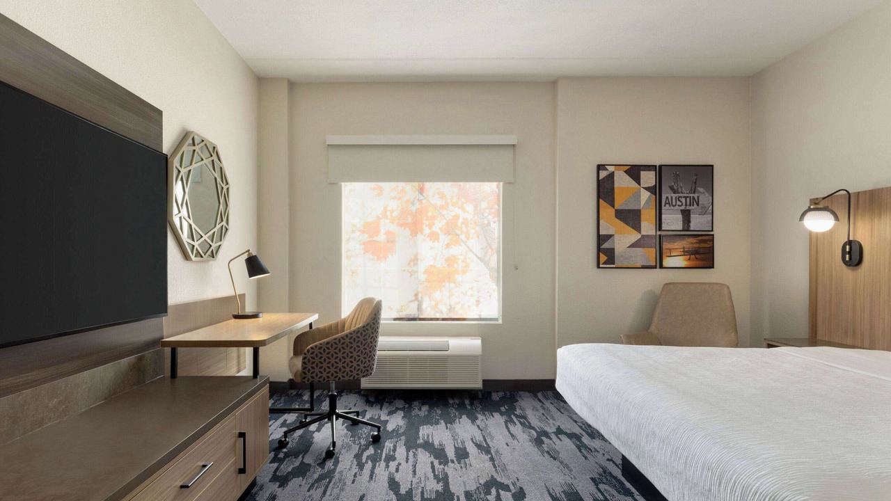 Photo of Bedroom in East Oak Hill