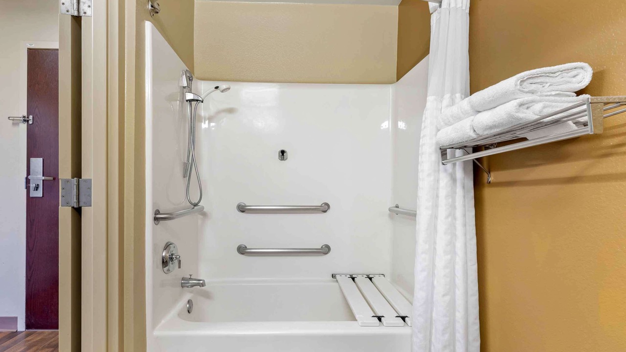 Photo of Bathroom in Greenway Plaza-Upper Kirby