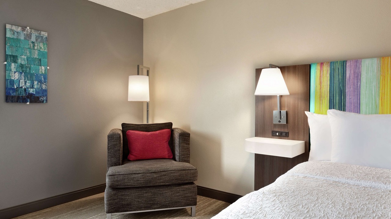 Photo of Bedroom in US 290