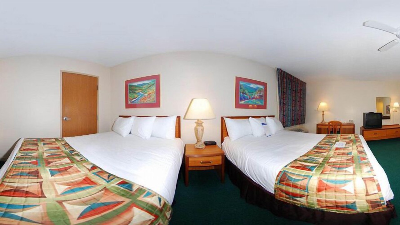 Photo of Bedroom in Sullivan