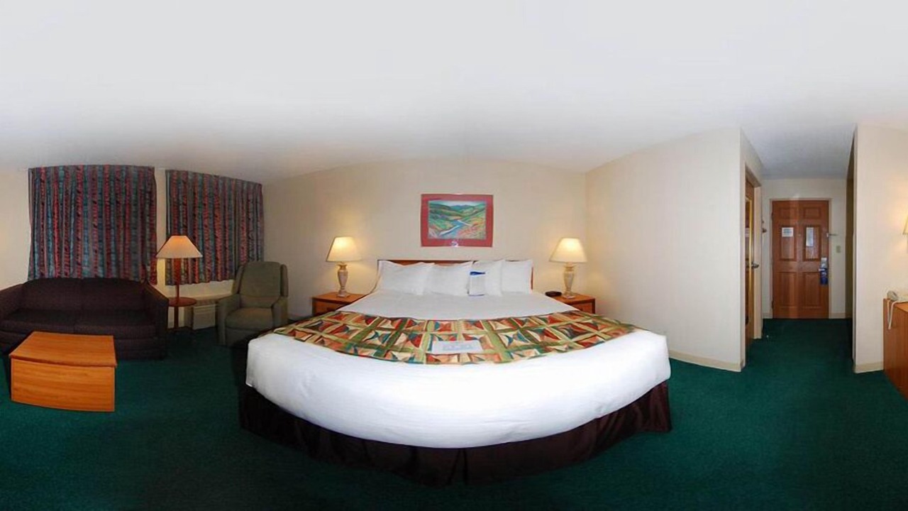 Photo of Bedroom in Sullivan