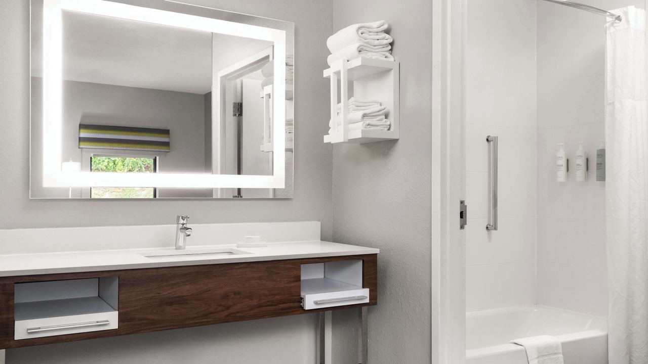 Photo of Bathroom in Hollins