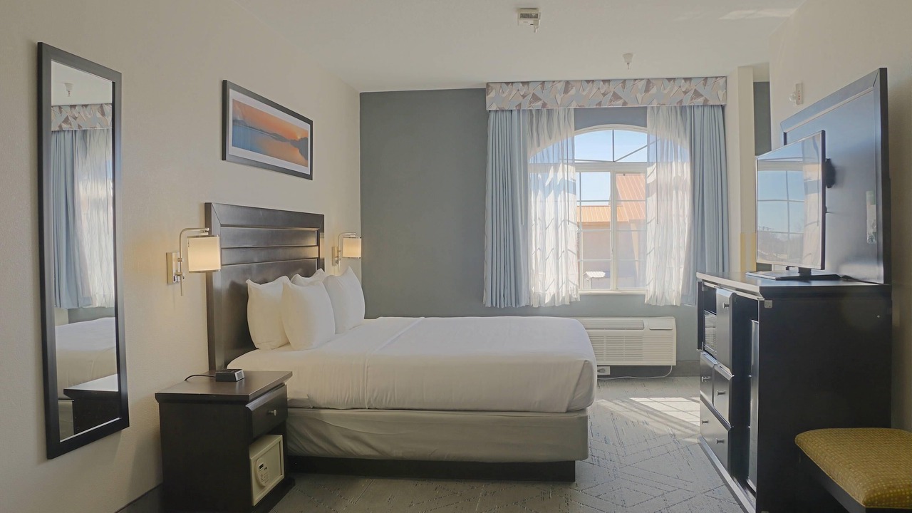 Photo of Bedroom in Roswell