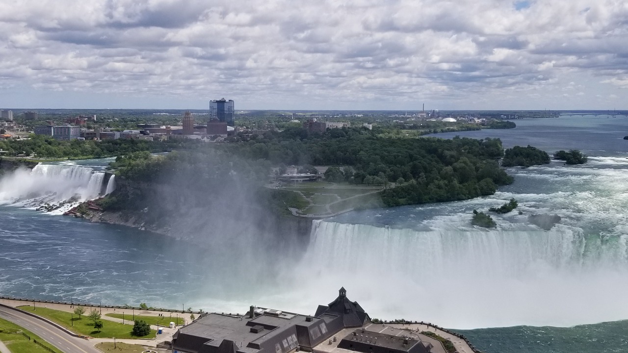 Photo of Bedroom in Fallsview
