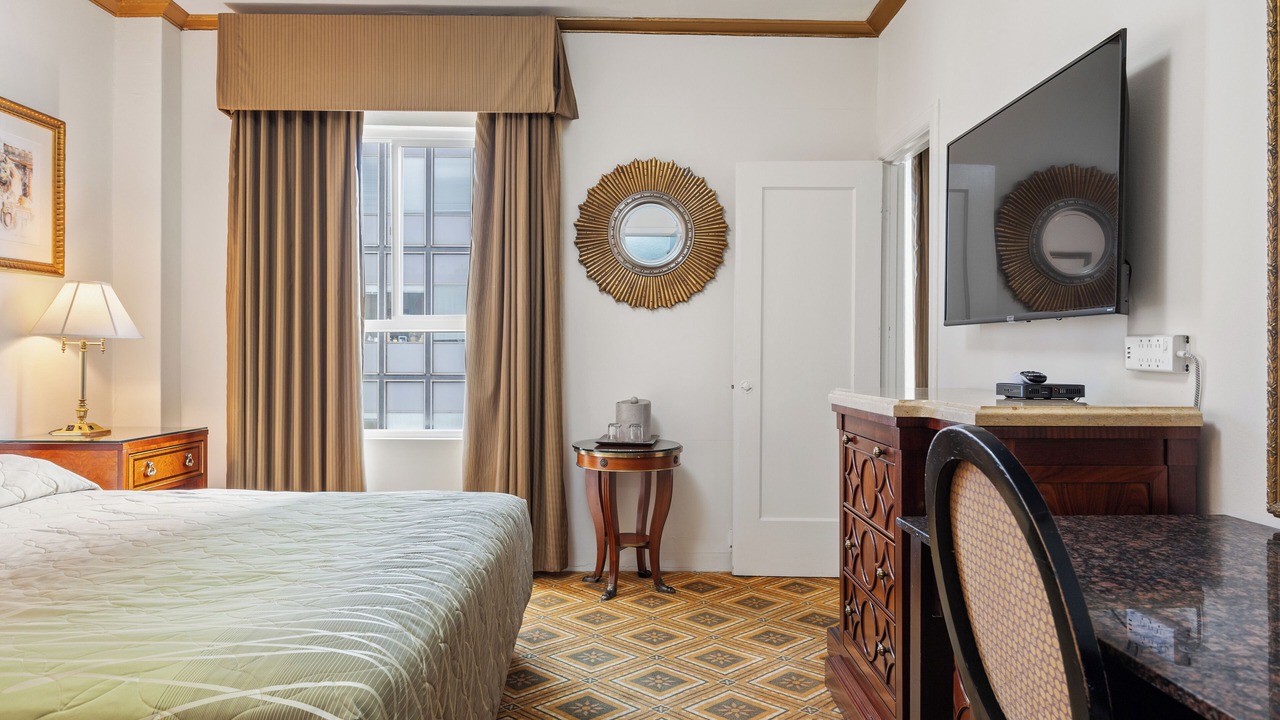 Photo of Bedroom in Tenderloin