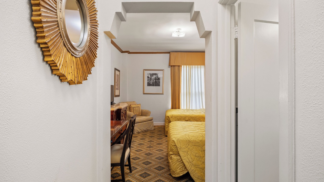 Photo of Bedroom in Tenderloin