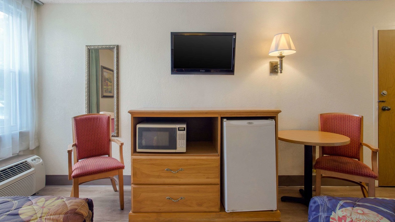 Photo of Livingroom in Asheville