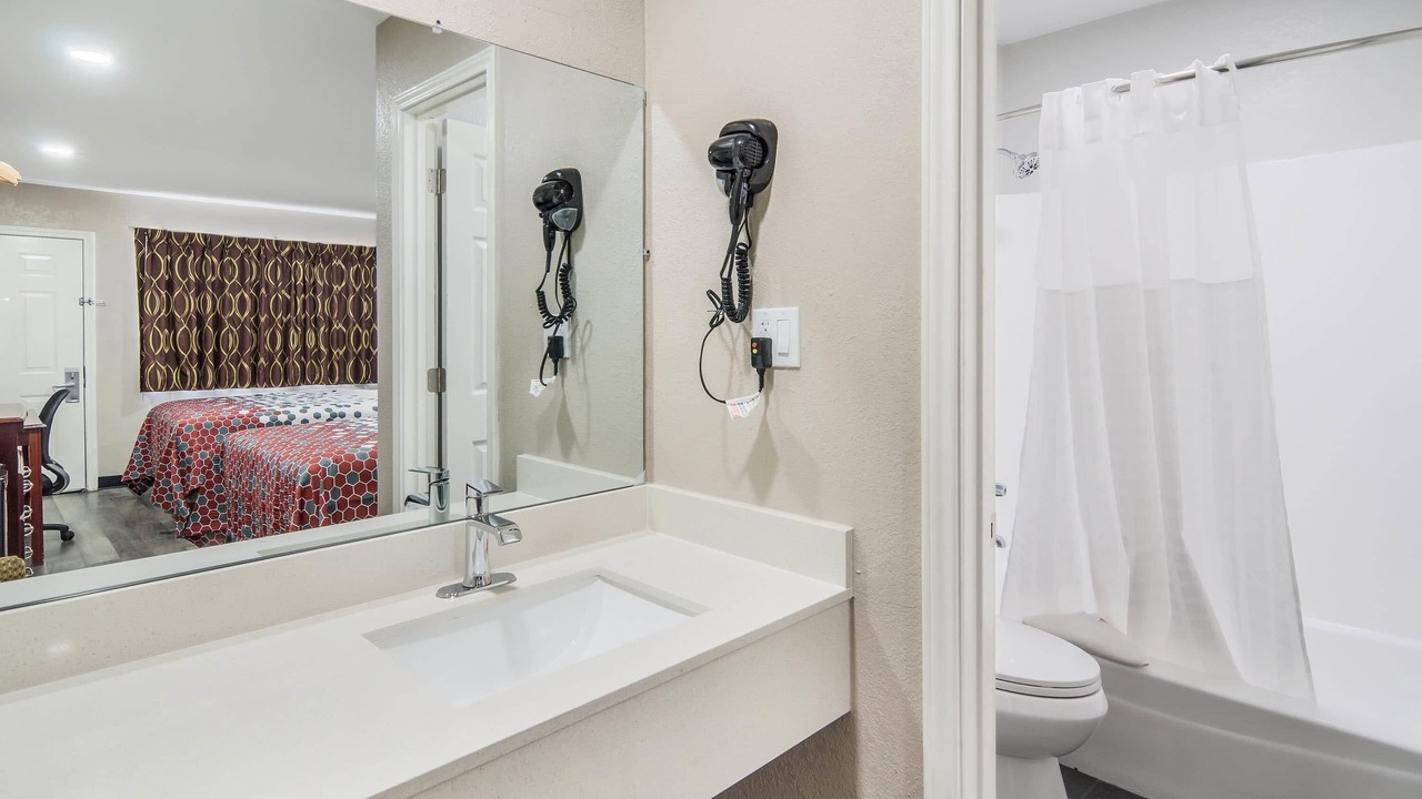 Photo of Bathroom in Bellmead