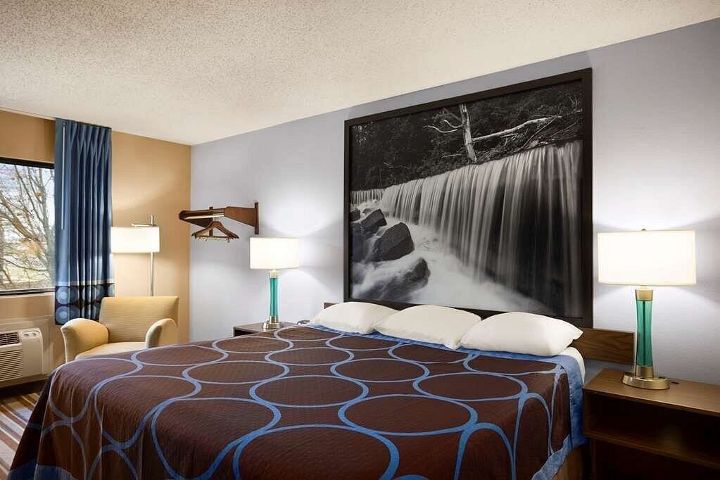 Photo of Bedroom in Pittsburg